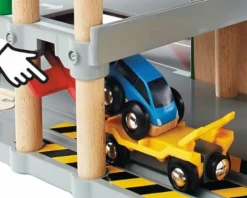 BRIO® Parkhaus, Strassen und Schienen 33204