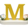 Buchstabe M, mit Blumen