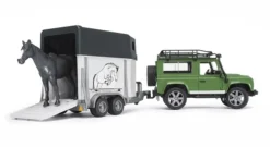 Land Rover Defender S + Anhänger + Pferd
