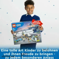LEGO® City Passagierflugzeug 60367