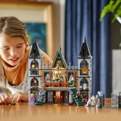 LEGO® Harry Potter™ Landsitz der Familie Malfoy 76