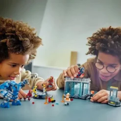 LEGO® Marvel™ Iron Mans Labor: Halle der Rüstungen