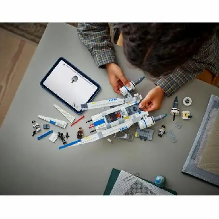 LEGO® Star Wars™ Rebel U-Wing Starfighter 75399