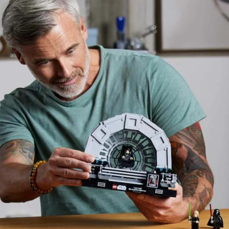 LEGO® Star Wars™ Thronsaal des Imperators™ Diorama