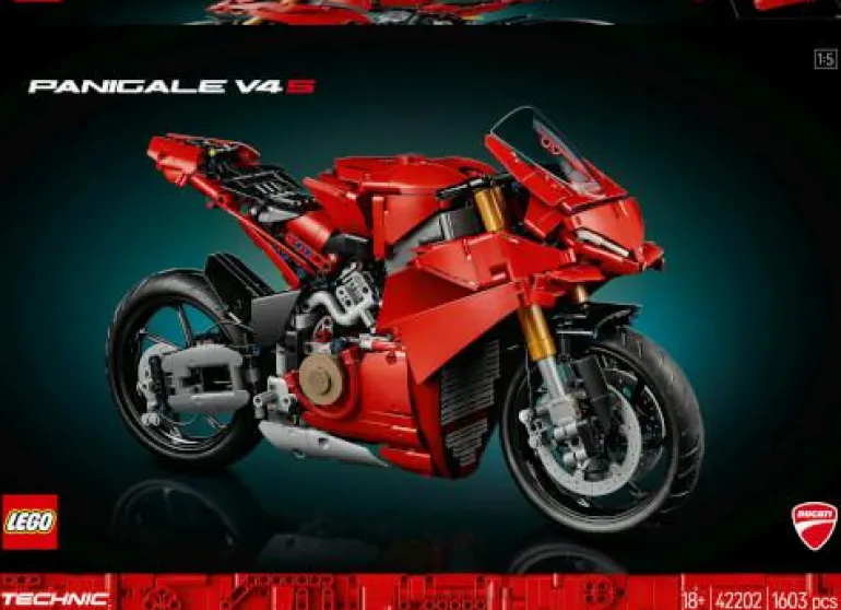 LEGO® Technic Ducati Panigale V4 S Motorrad 42202