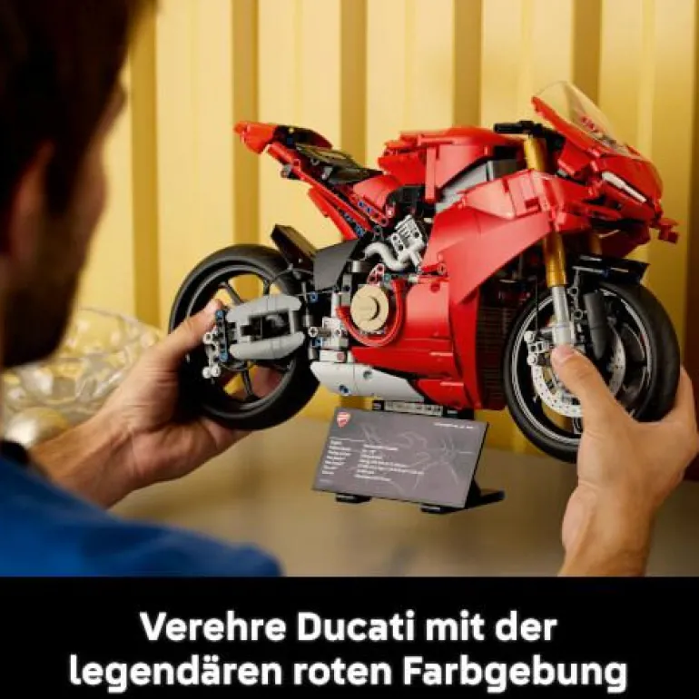 LEGO® Technic Ducati Panigale V4 S Motorrad 42202