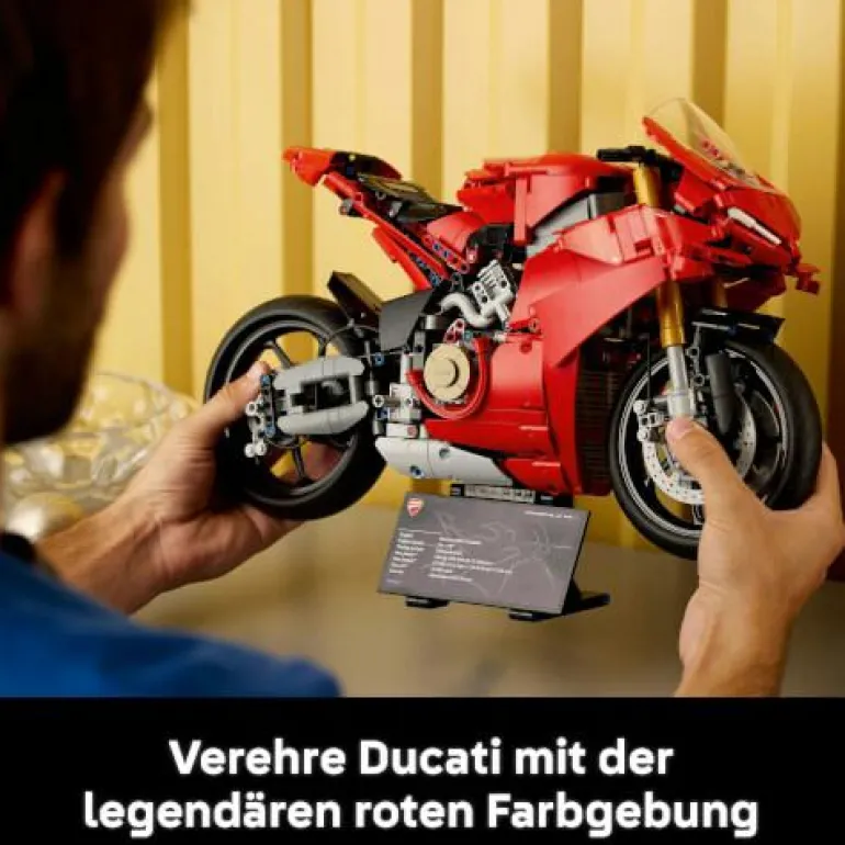 LEGO® Technic Ducati Panigale V4 S Motorrad 42202