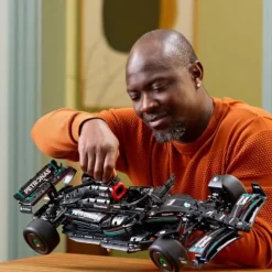 LEGO® Technic Mercedes-AMG F1 W14 E Peformance 421