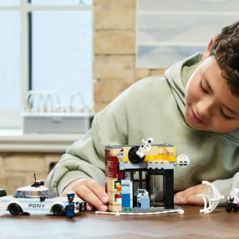 LEGO® Marvel™ Spider-Verse: Miles Morales vs. Spot