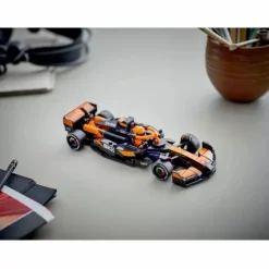 LEGO® Speed Champions Mclaren F1® Team Mcl38 Renna