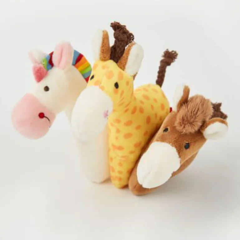 Rassel Giraffe Red Stars